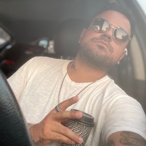 Meet your Posher, Wesley